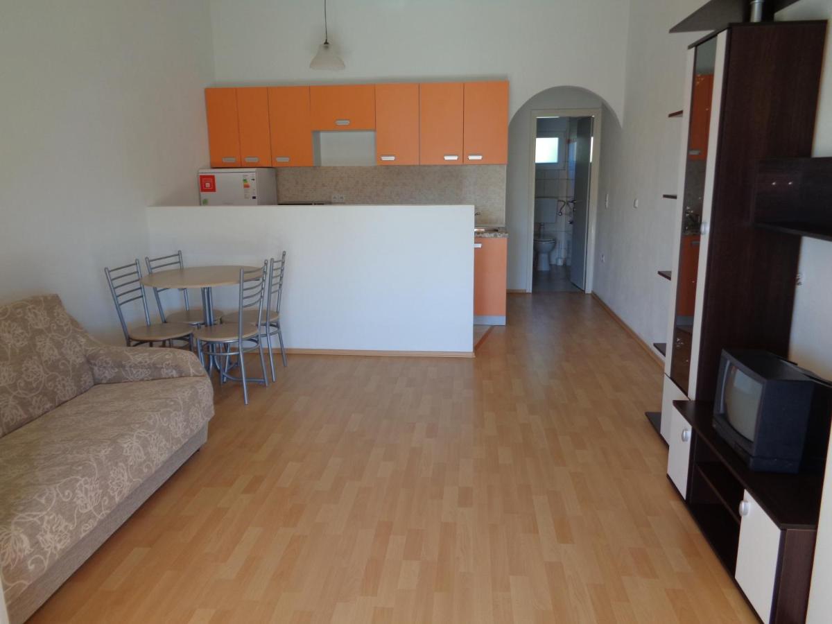 Apartman Kristo Вир Екстериор снимка