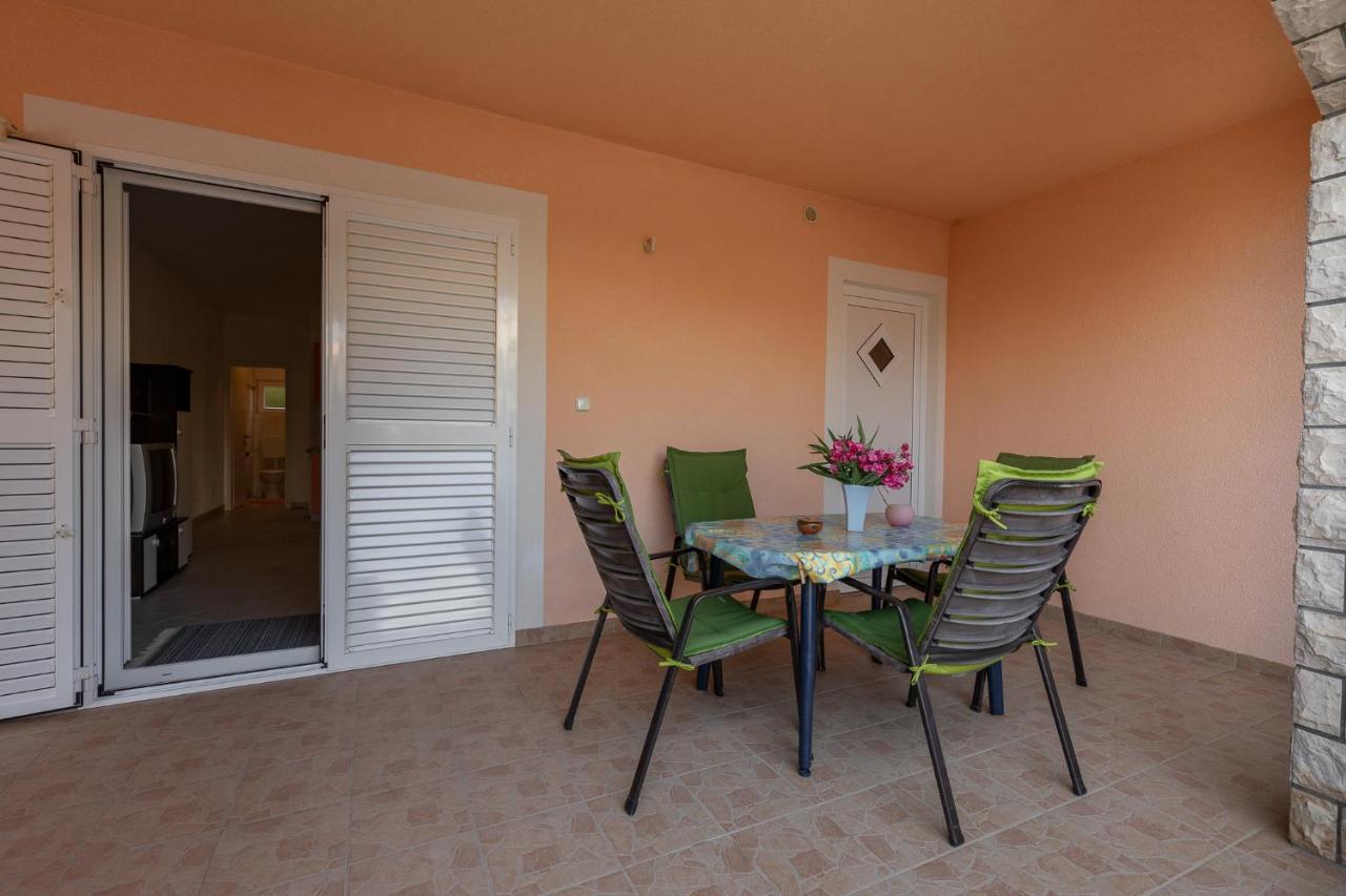 Apartman Kristo Вир Екстериор снимка
